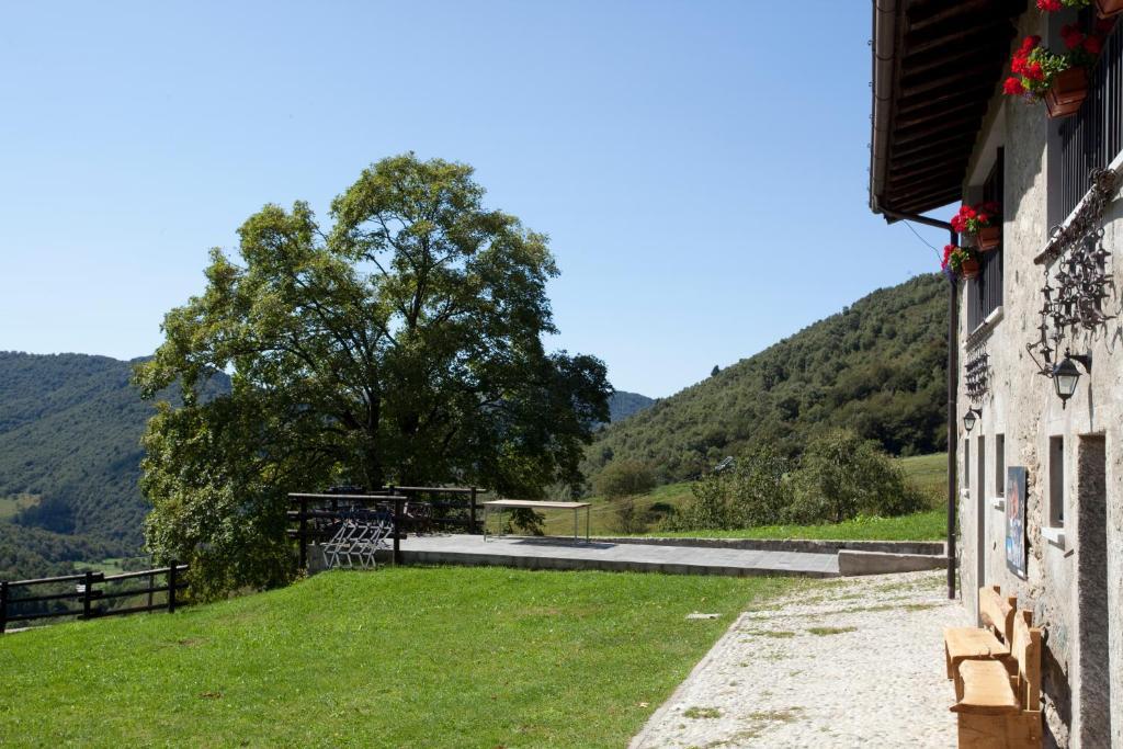 Rifugio Alpetto Di Torno Hostel Sormano Εξωτερικό φωτογραφία